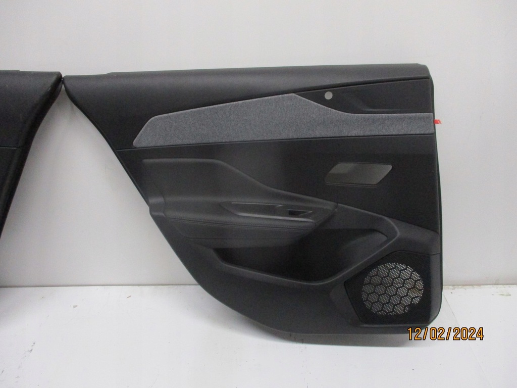 фото №10, Сиденья обивка pół кожа peugeot 308 t10 hb 21r