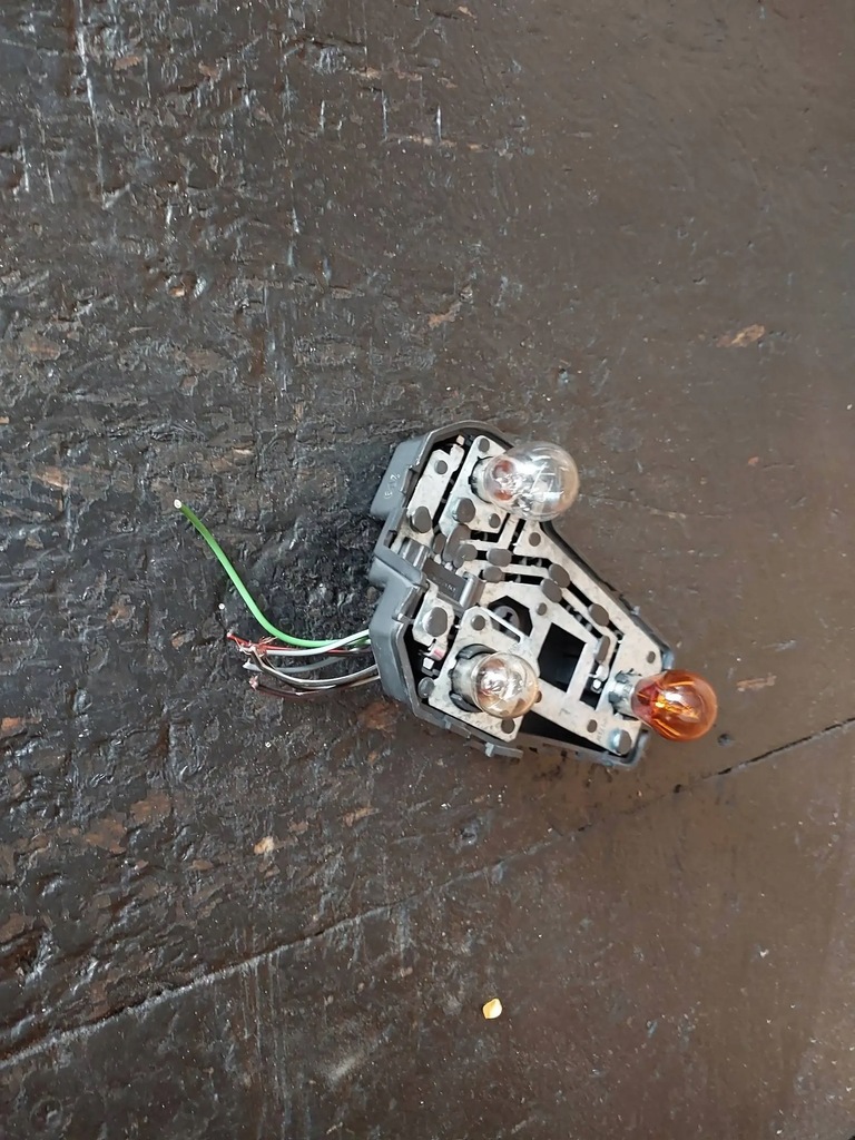 фото №7, Вкладыш лампы задний левый ford galaxy i lift 7m5945257