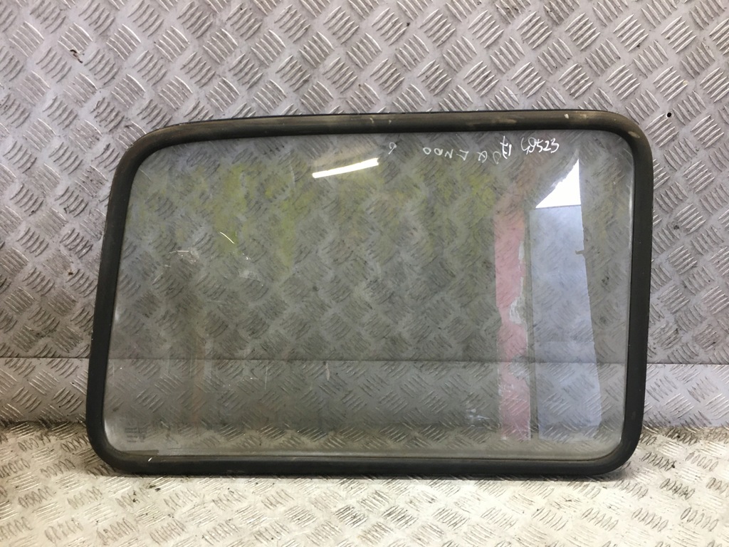 фото №1, Daf 400 стекло правый задняя