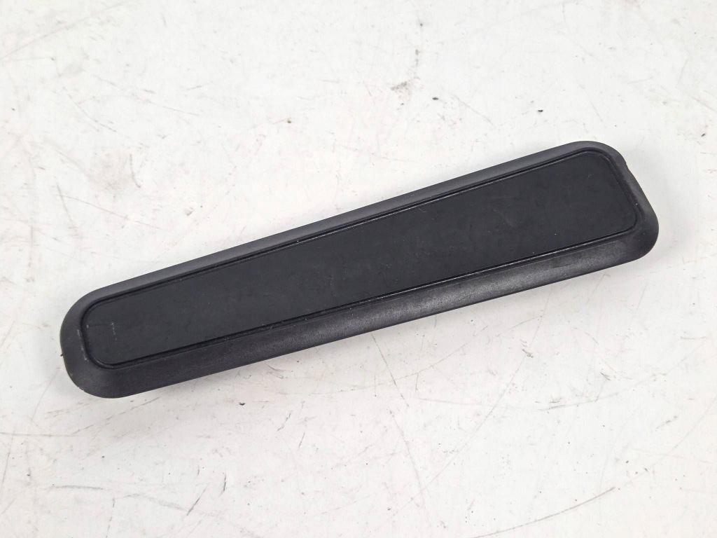 Купити Заглушка дверей задні peugeot rifter