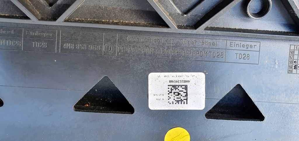 фото №5, Audi q8 sq8 молдинг нижня двері перед задня права