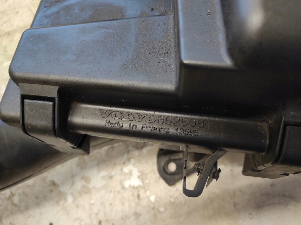 фото №5, Volvo s80 i 1 98- 2.4d корпус фільтра повітря 8626061