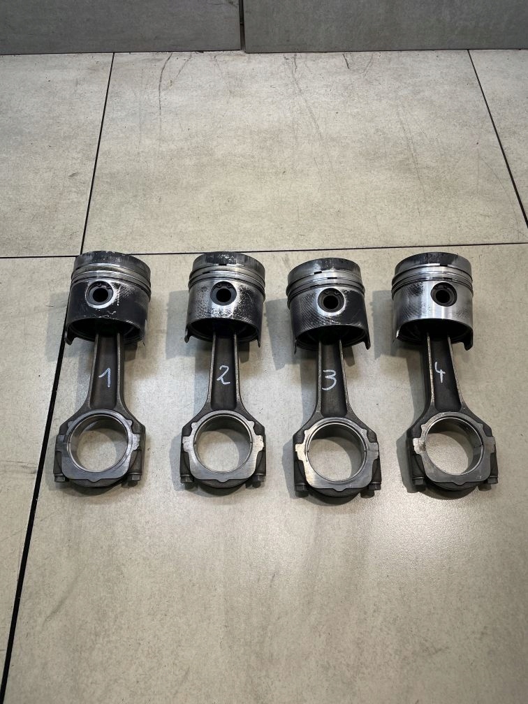 фото №1, Поршень шатун renault trafic i 2.1 td