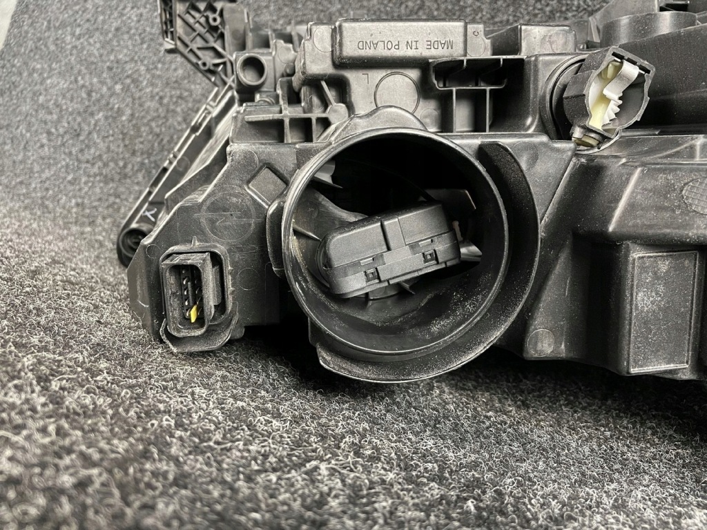 фото №14, Opel mokka b ii 20- лампа права перед передня 9847939180 jedna штука