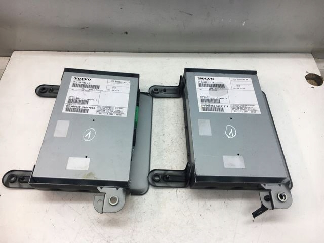 фото №1, Volvo s60 v60 xc60 усилитель радио 31409100