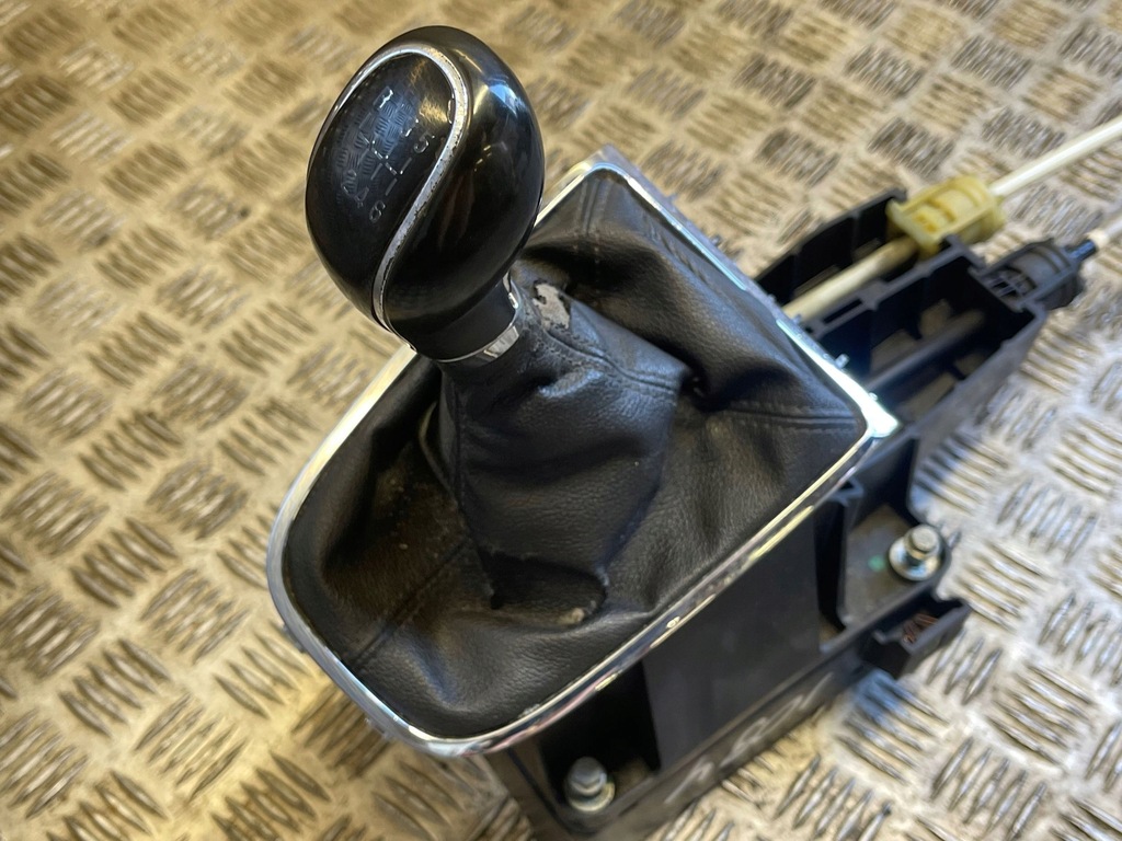 фото №8, Opel insignia a 2013 домкрат переключения передач / верхний