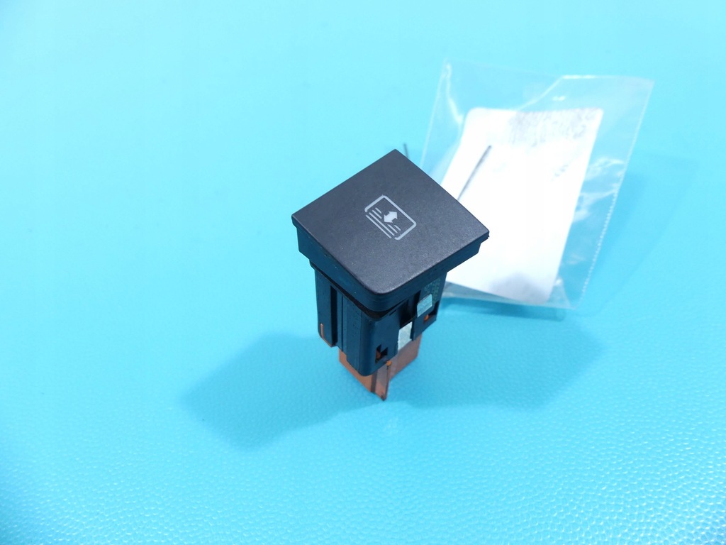 фото №1, Переключатель шторка vw passat cc 3c0959563a 08-12