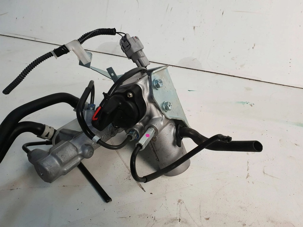 фото №6, Lexus rx 450h 2019 главный цилиндр тормоза