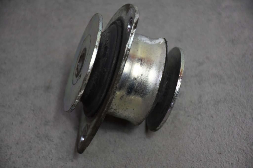 фото №4, Подушка кабины iveco daily