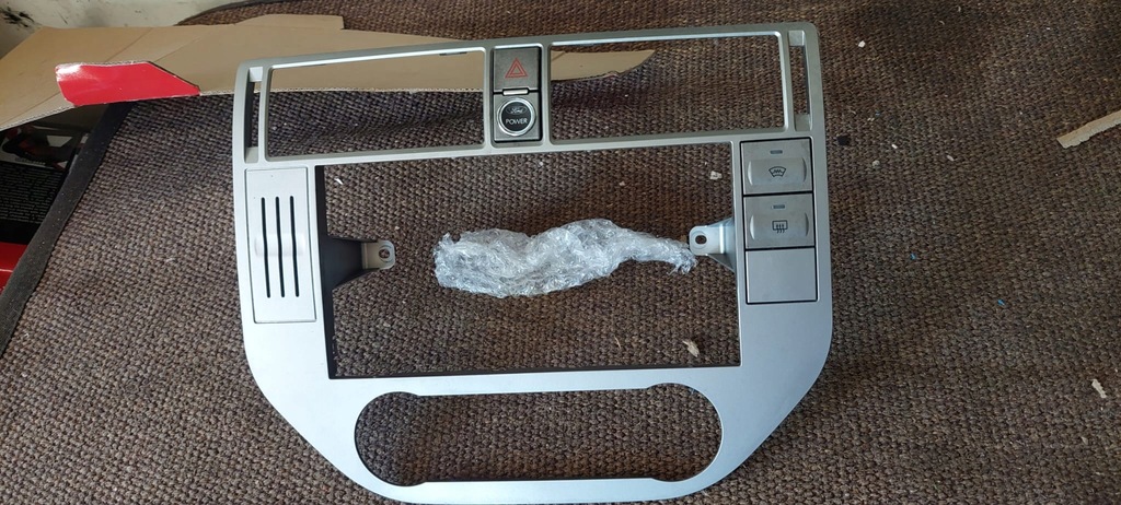 фото №1, Ford c-max mk1 lift рамка радіо ґрати середній обдув 3m51-18522ddw