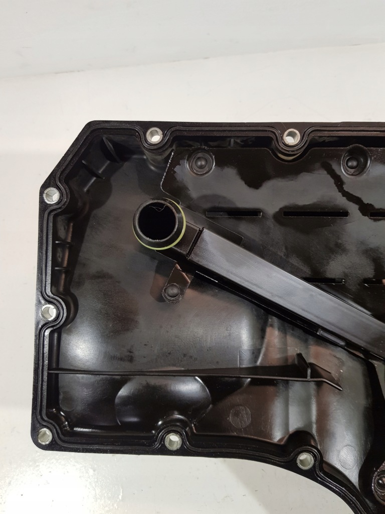 Поддон масляная 06l103598s vw audi a6 a5 q5 skoda 2.0 tfsi с Разборки