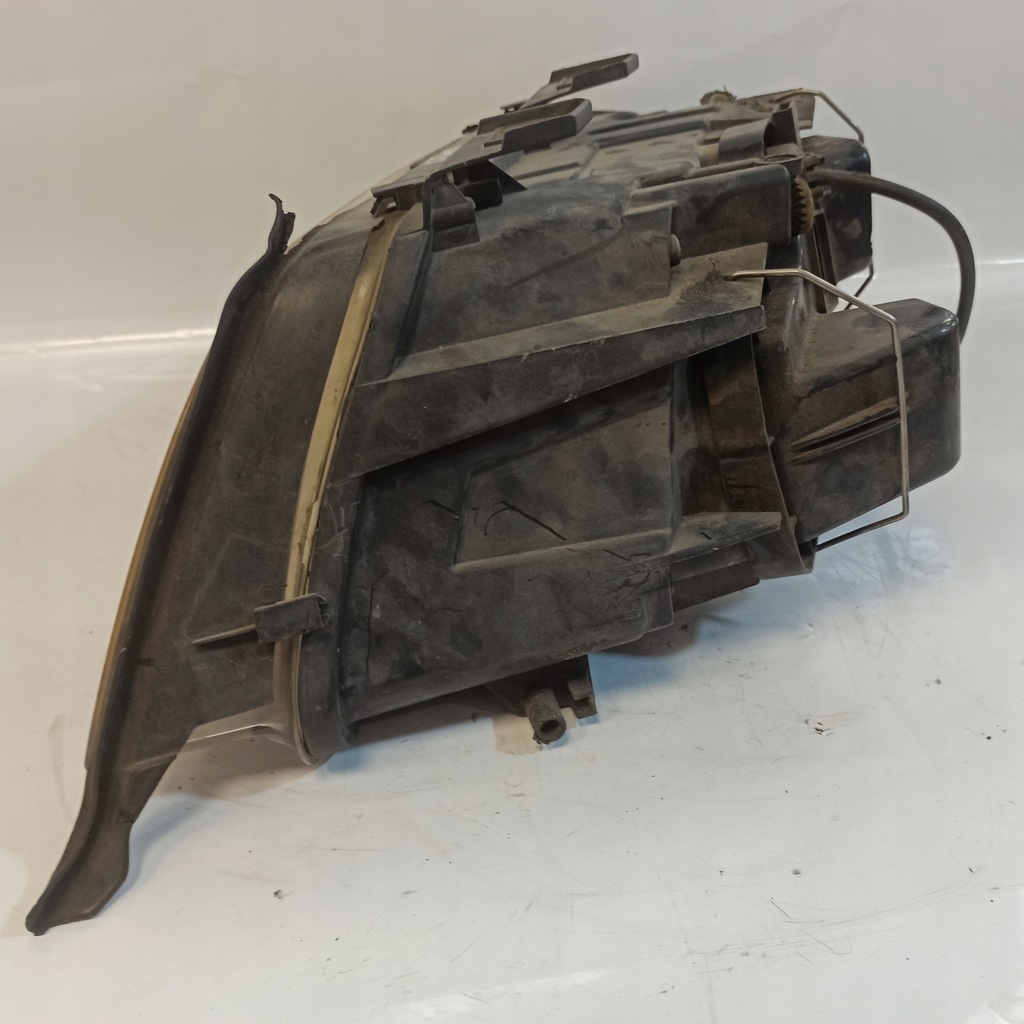 фото №10, Audi a6 c5 лампа правая перед передняя 148468-00 148466-00