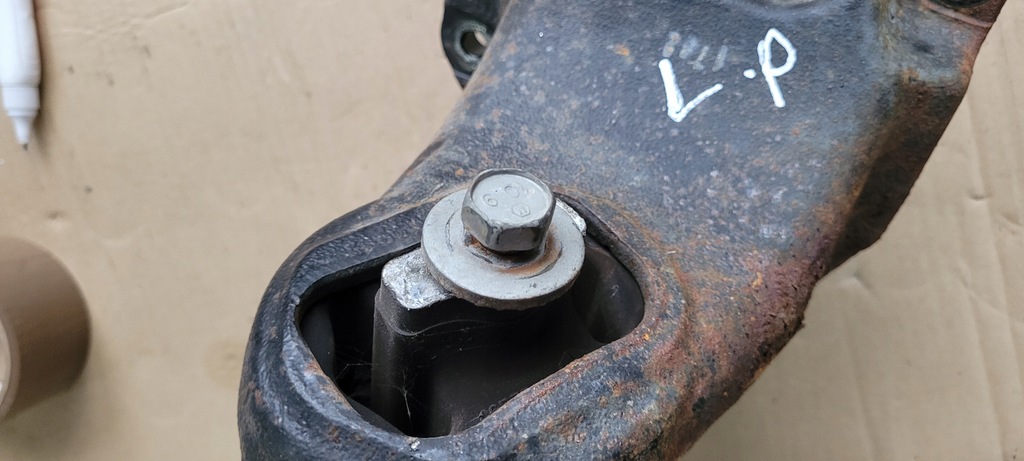 фото №6, Jeep wrangler jk подушка двигателя левая 3.6 l 1302191ac