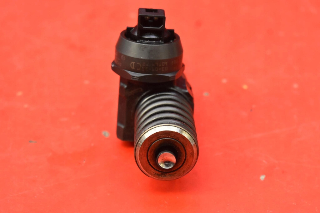 Инжектор насос-форсунка 0414720216 038130073ba vw passat b5 1.9 tdi 130 km 00-05 в Украине