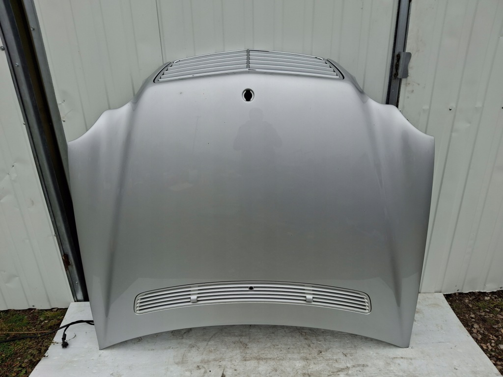 Купить Mercedes w203 капот решётка радиатора w цвет 744