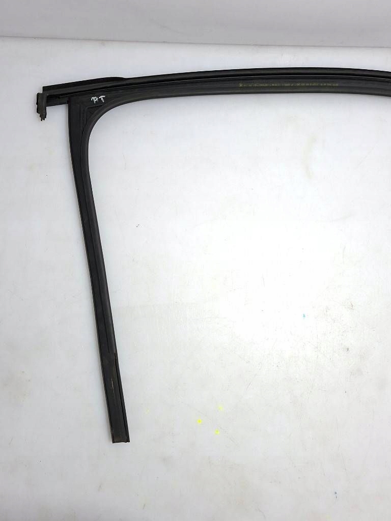 Skoda octavia mk3 5e 2016 прокладка скло двері задніх правих 5e5839432 Зі Шроту