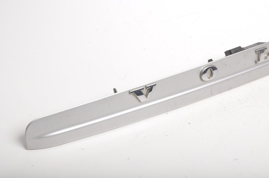 фото №11, Volvo v50 накладка молдинг крышки 426-26