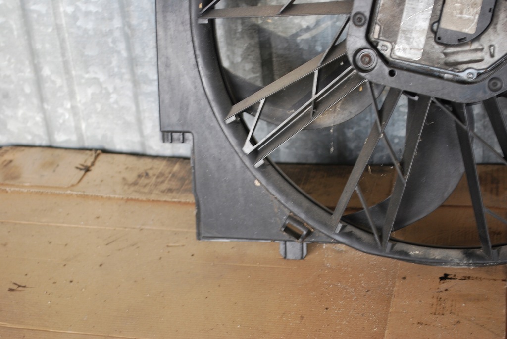 фото №7, Вентилятор корпус bmw e60 3.0d 7801657