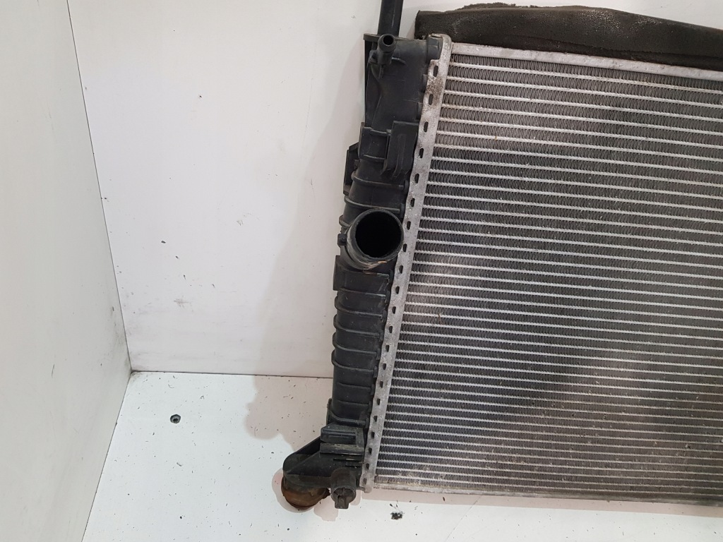 Ford оригинальный номер 3m5h8005rk радиатор, система охлаждение двигателя Оригинал