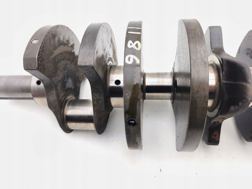 Maserati quattroporte 2004 wał колінчастий Зі Шроту