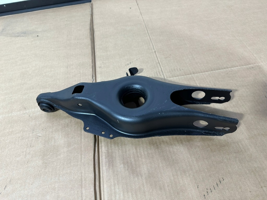 фото №8, Важіль правий задня, правий задній, нижній задня mercedes cls w219 ir