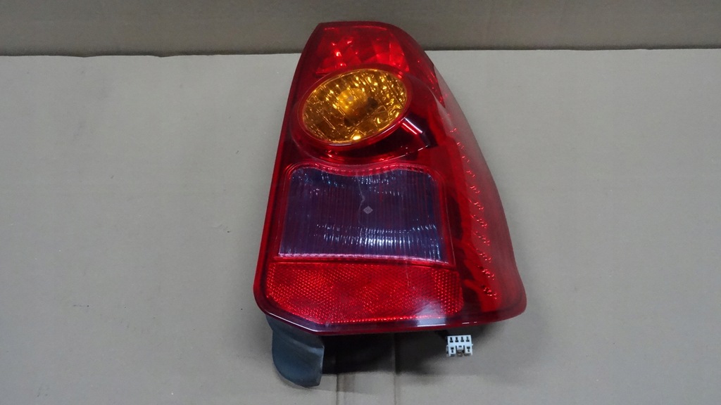 фото №1, Space star lift лампа правий задня mr913174