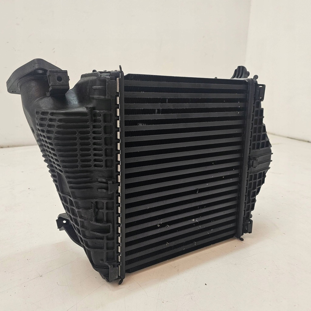 Интеркулер audi rsq8 4m0 lamborghini urus 4m0145803bt Недорого