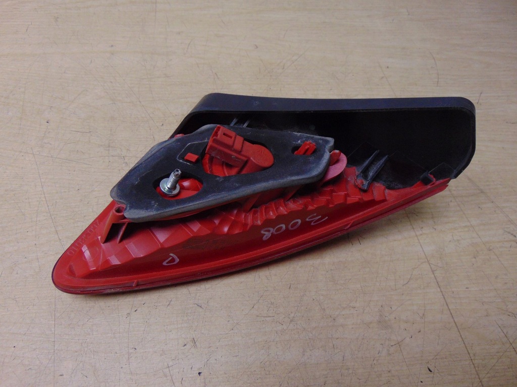 фото №8, Лампа правая задняя w крышка peugeot 3008 europa