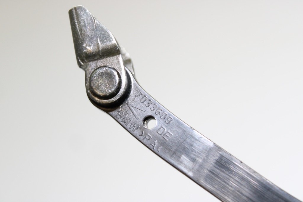 Ограничитель дверь правый перед bmw 5 e60 7033609 Киев