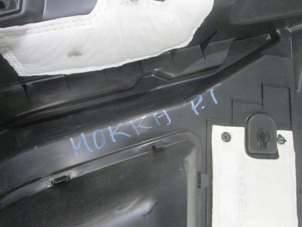 Обшивка оббивка багажника правий задній opel mokka a 95190815 Недорого