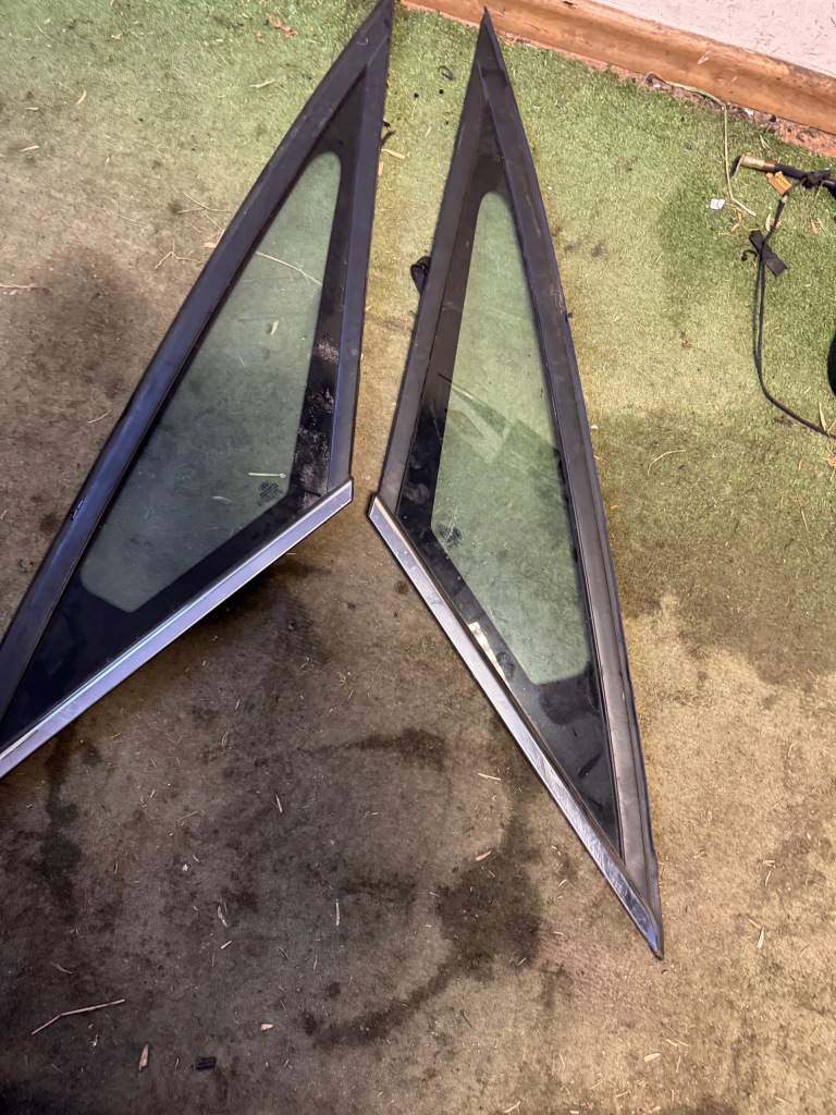 Купити Скло кузовна лівий перед ford galaxy mk4 2018