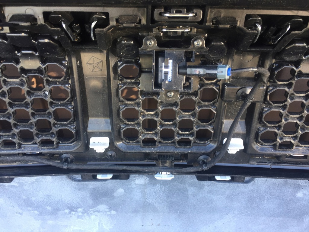 фото №8, Jeep commander 23 24 бампер перед