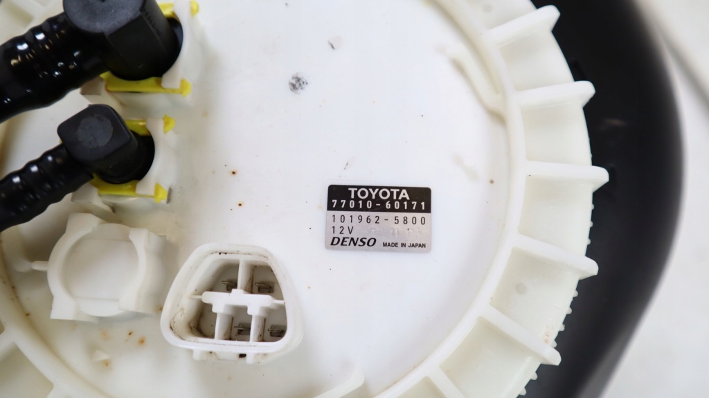 фото №6, Toyota land cruiser 200 4.5 v8 08- бак топлива 77111-0ba00, 77010-60171