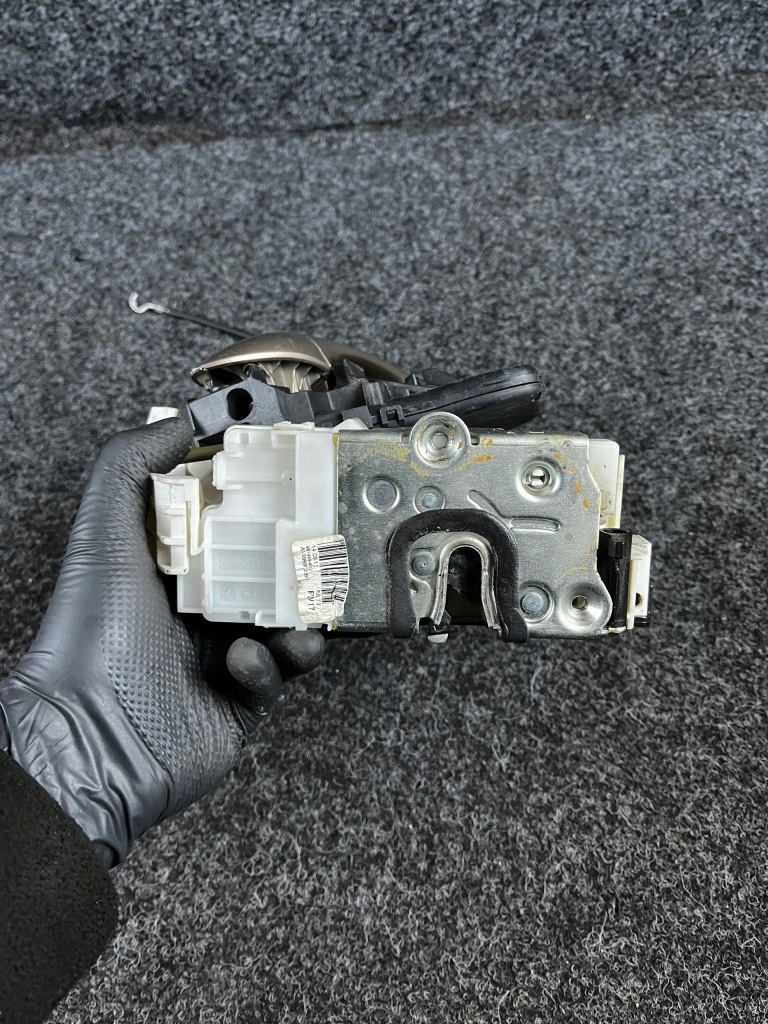 фото №6, Замок двері правий задня задній mercedes w169 лак 791 1697302235q22