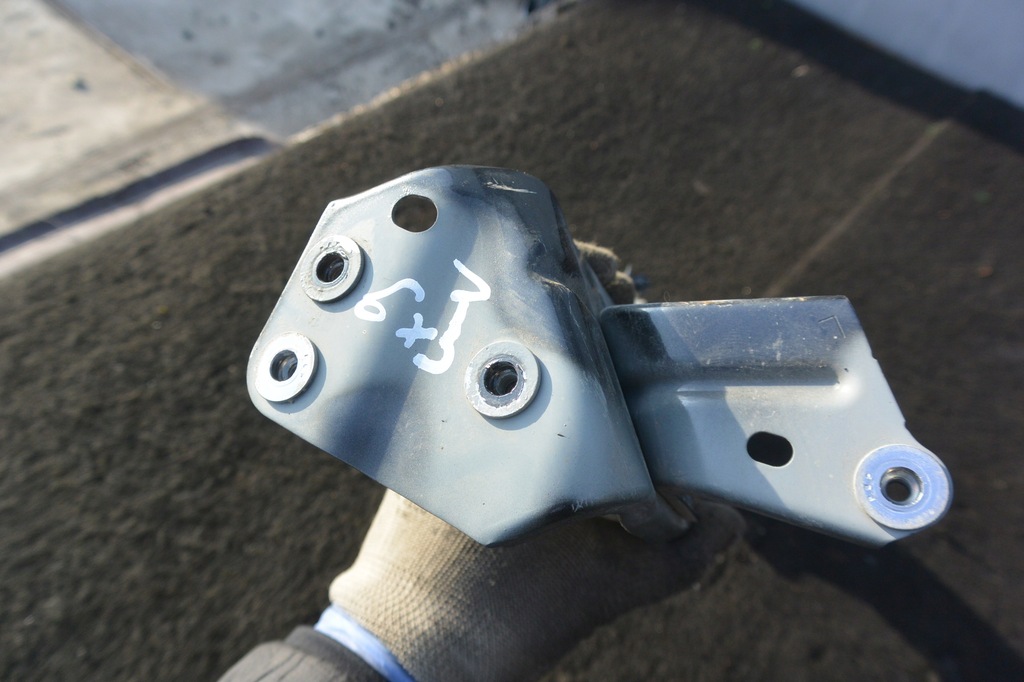 фото №9, Mazda cx9 tc ii 16- кронштейн крыла левый перед