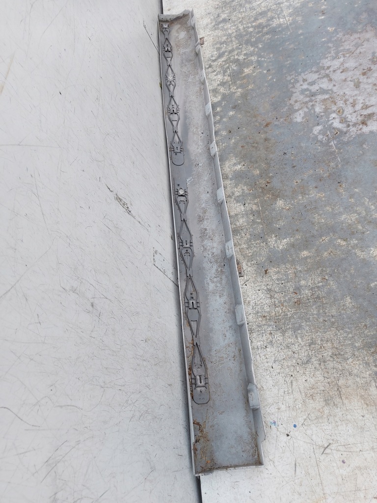 фото №8, Skoda yeti 5l lift 12- молдинг порог порог правый