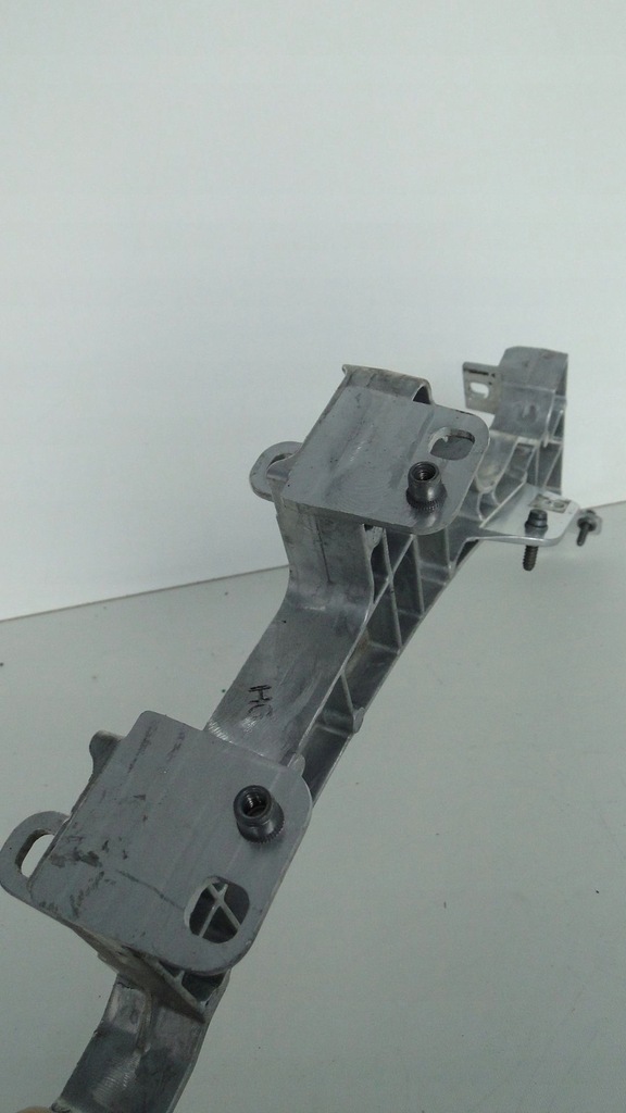 фото №7, Mercedes amg gt 192 c192 sl 232 r232 amg кронштейн опора правая a2326209802