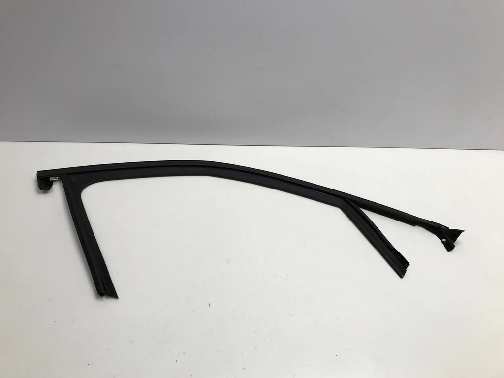 фото №1, Opel mokka ii b 2022 прокладка рамка двері правий перед передня 9834497080