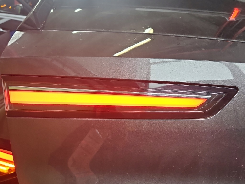 Купить Лампа задний  левая крышки багажника led opel astra vi l европа оригинальный номер
