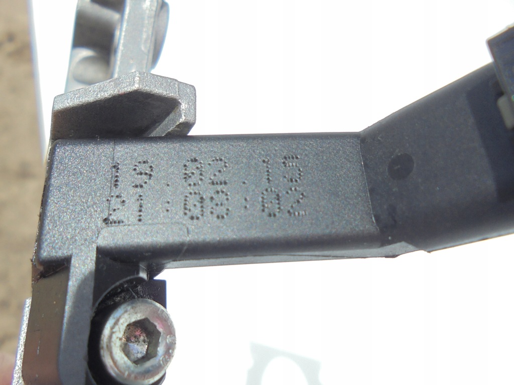 фото №5, Audi q3 lift защита сальник вала датчик 04l103173a 04l906433b