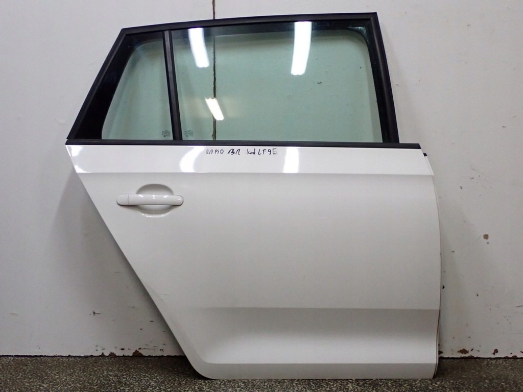 фото №1, Дверь правый задняя полный europa оригинал skoda rapid lf9e spaceback 13r
