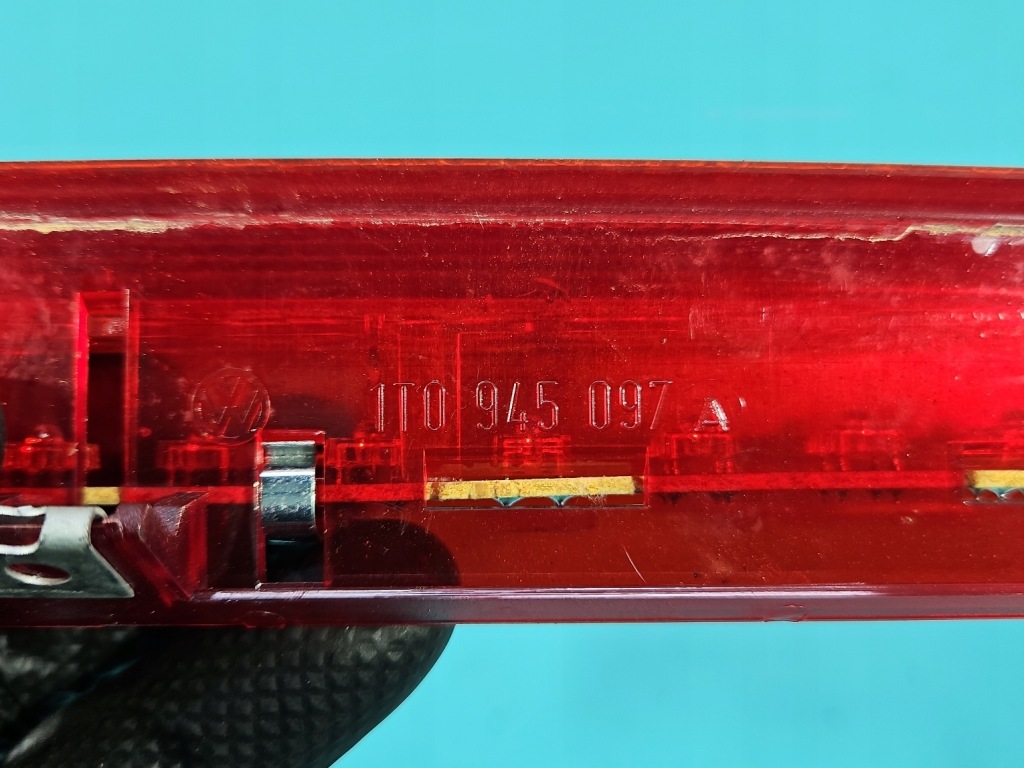 Третье  фонарь  стоп стоп-сигнал vw touran 1 hb Киев