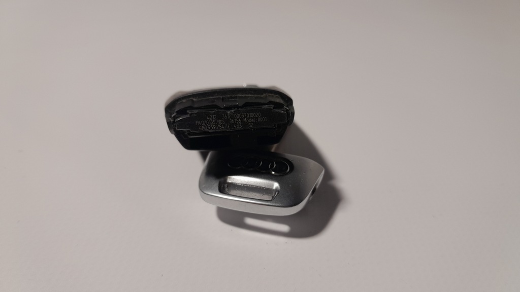 фото №6, Audi a4 b9 ключ pilot 4m0959754ak