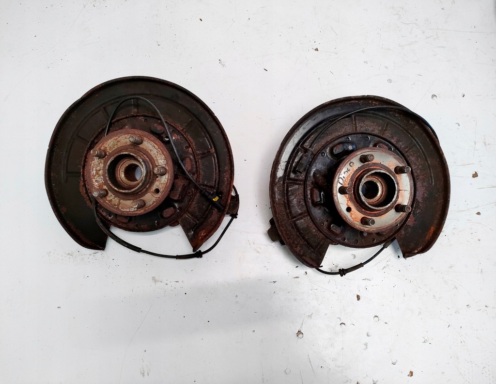 фото №1, Ступица поворотный кулак задняя задняя discovery iv 3.0d