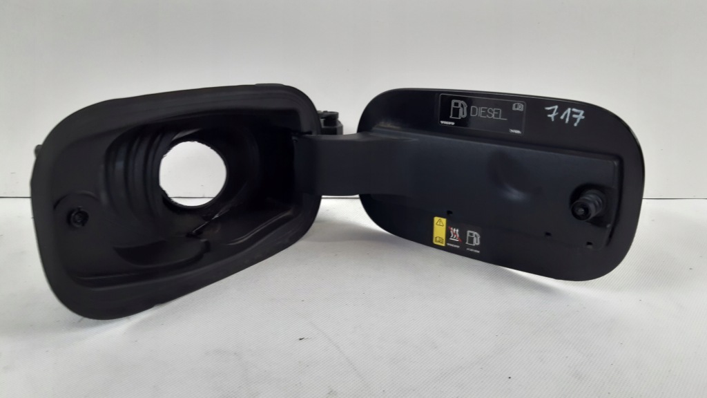 Volvo xc90 2 кришка горловини  паливної  717 Оригінал