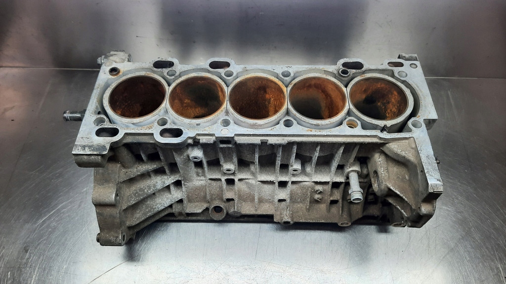 фото №1, Блок двигателя b5244t volvo s60 v70 ii 2.4b