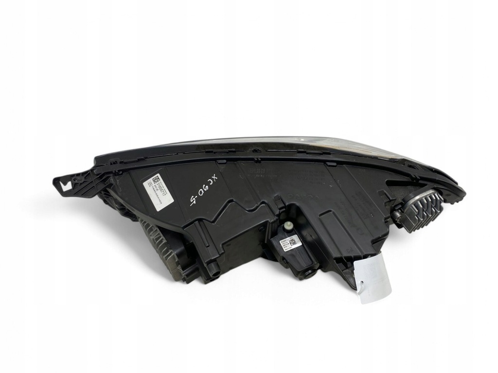 фото №14, Volvo xc90 2018 права сторона лампа передня