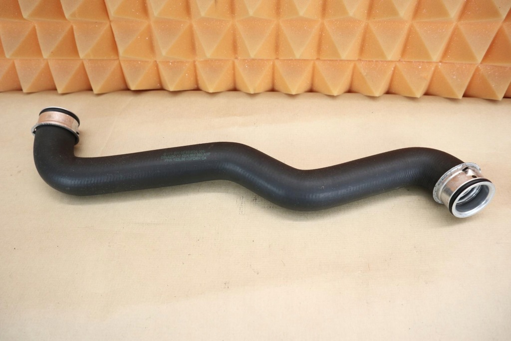 фото №2, Mercedes slk r171 шланг труба wąż wody 1.8k