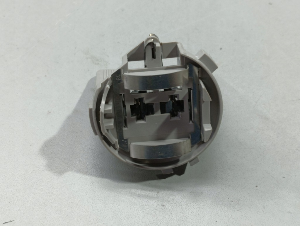 фото №1, Цоколь лампочка h7 лампи перед vw golf vii t-roc seat alhambra ii