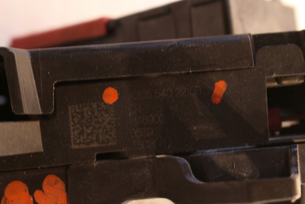 Коробка предохранителей 2055402250 mercedes w205 Доставка